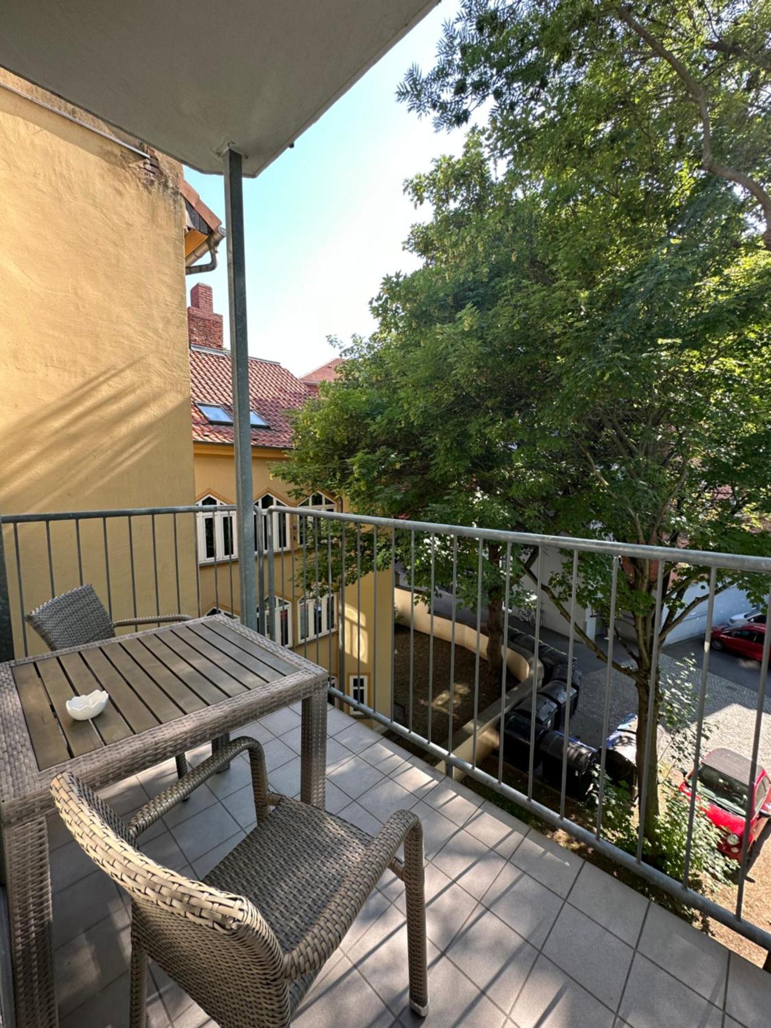 Komfortables Appartement Zentral Gelegen Erfurt Exterior photo